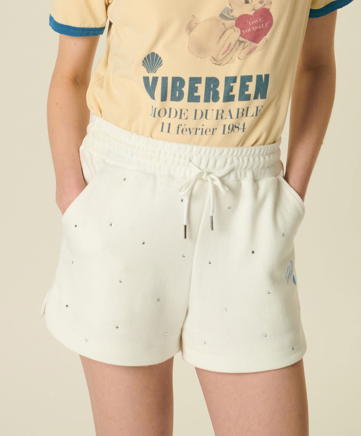 바이브린(VIBEREEN) 에바 쇼츠_ 화이트