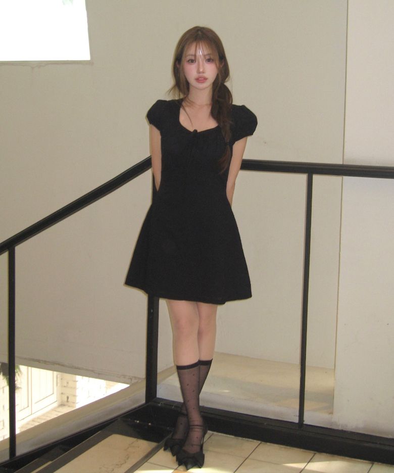 쥬니 리본 자수 스퀘어 원피스