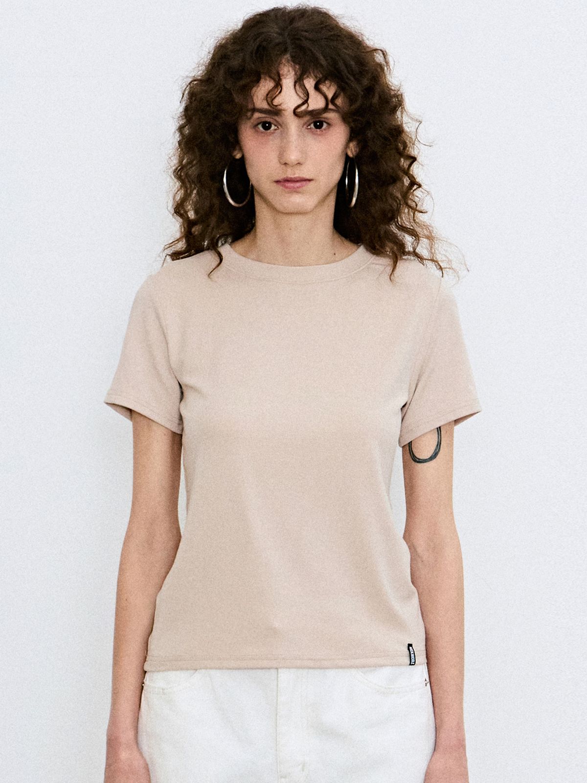 닉앤니콜(NICK&NICOLE) MINIMAL MODERN HALF TOP_BEIGE