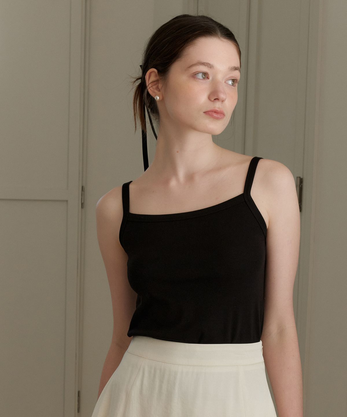 엽페(YUPPE) ESSENTIAL SLEEVELESS_BLACK