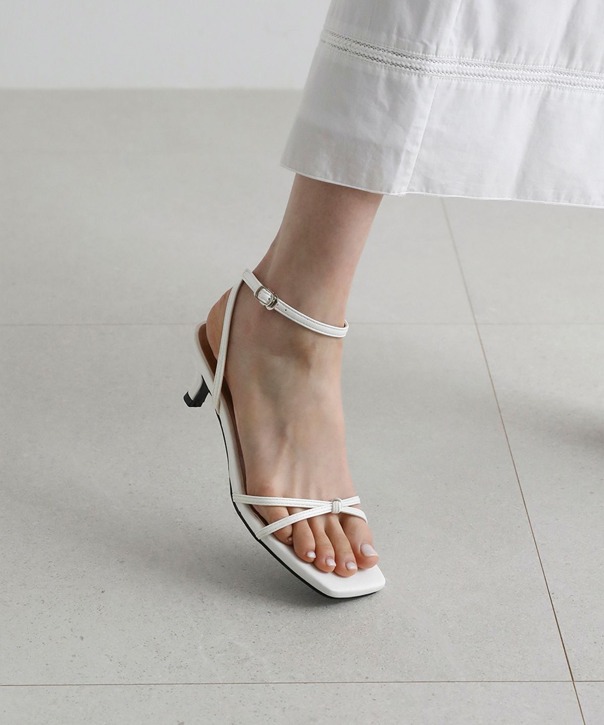 사뿐(SAPPUN) 케일린 스트랩 샌들힐 (5/7cm)