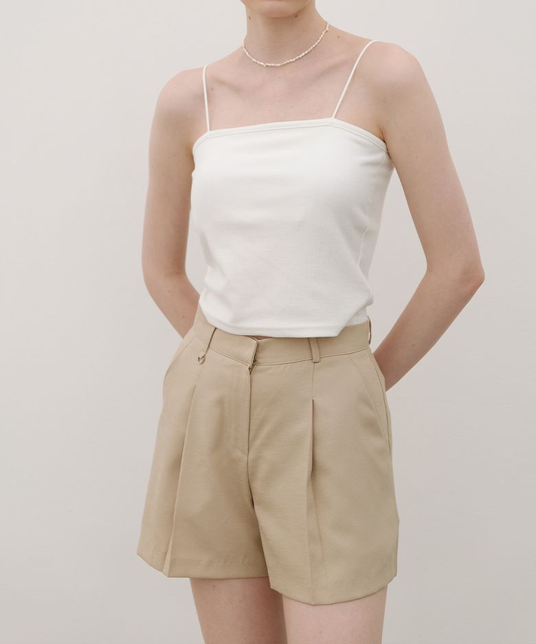 Utility Half Pintuck Shorts Butter beige