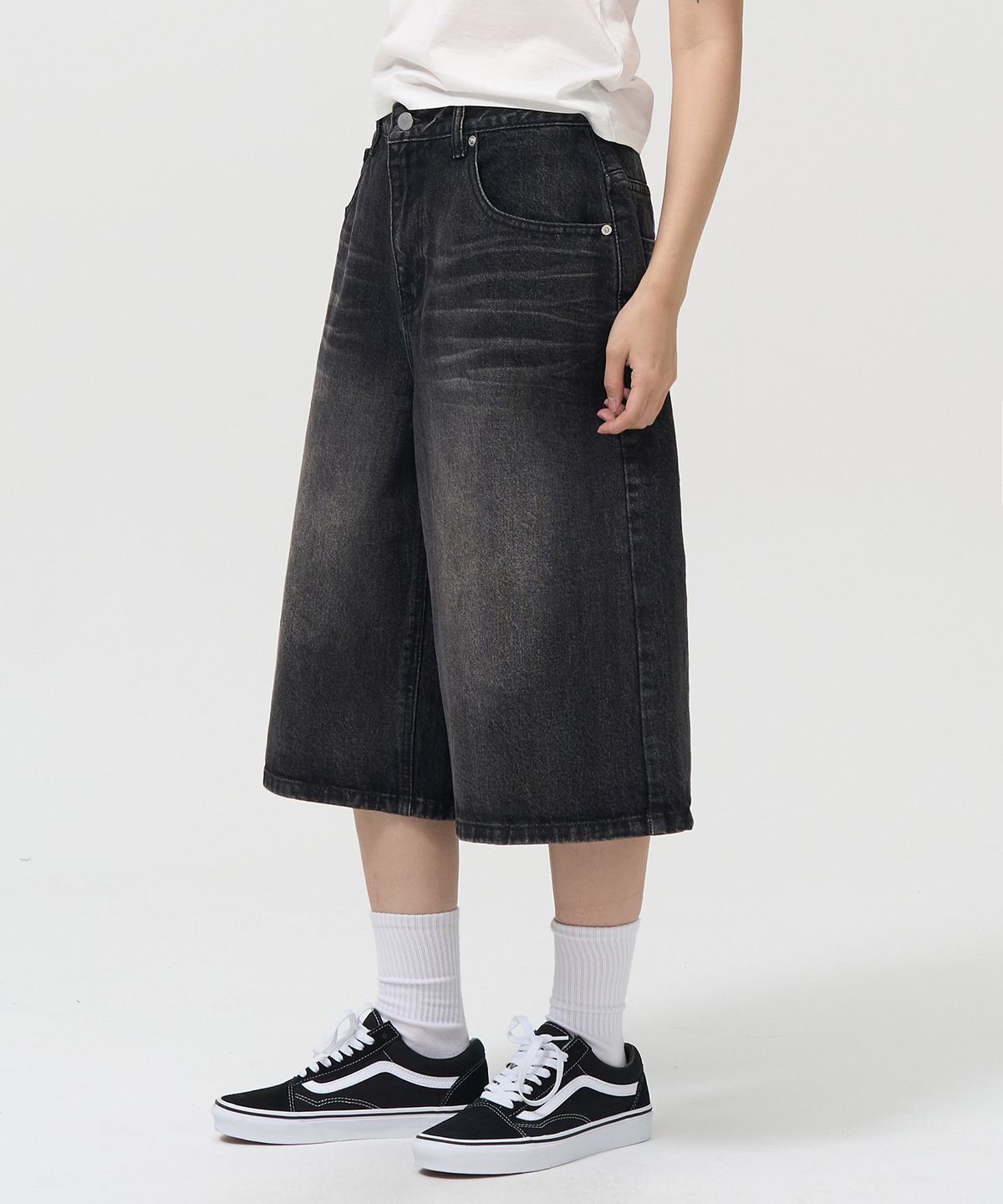 토피(TOFFEE) 워시드 버뮤다 데님 팬츠 (GREY)