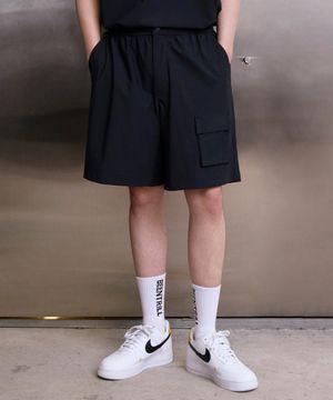 [BEENTRILL X ELECTRIC] UV 테크 와이드핏 쇼츠(블랙)