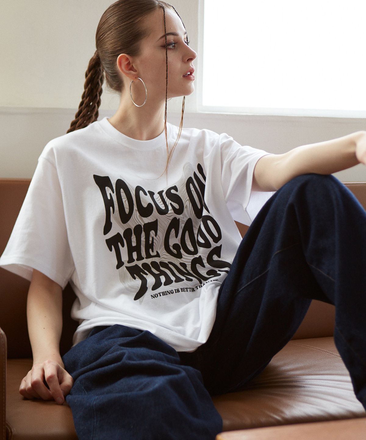 낫띵이즈베럴댄미(NOTHINGISBETTERTHANME) GEOMETRY LETTERING TEE_white
