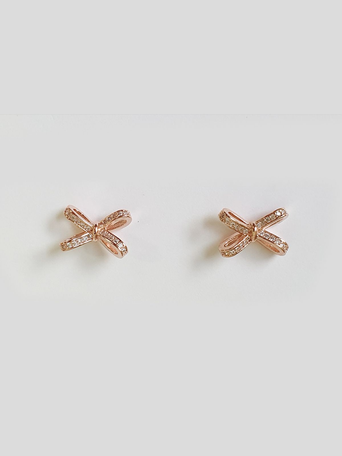 소수(SOSOO) Lora Cubic Ribbon Earring 로라 큐빅 리본 귀걸이
