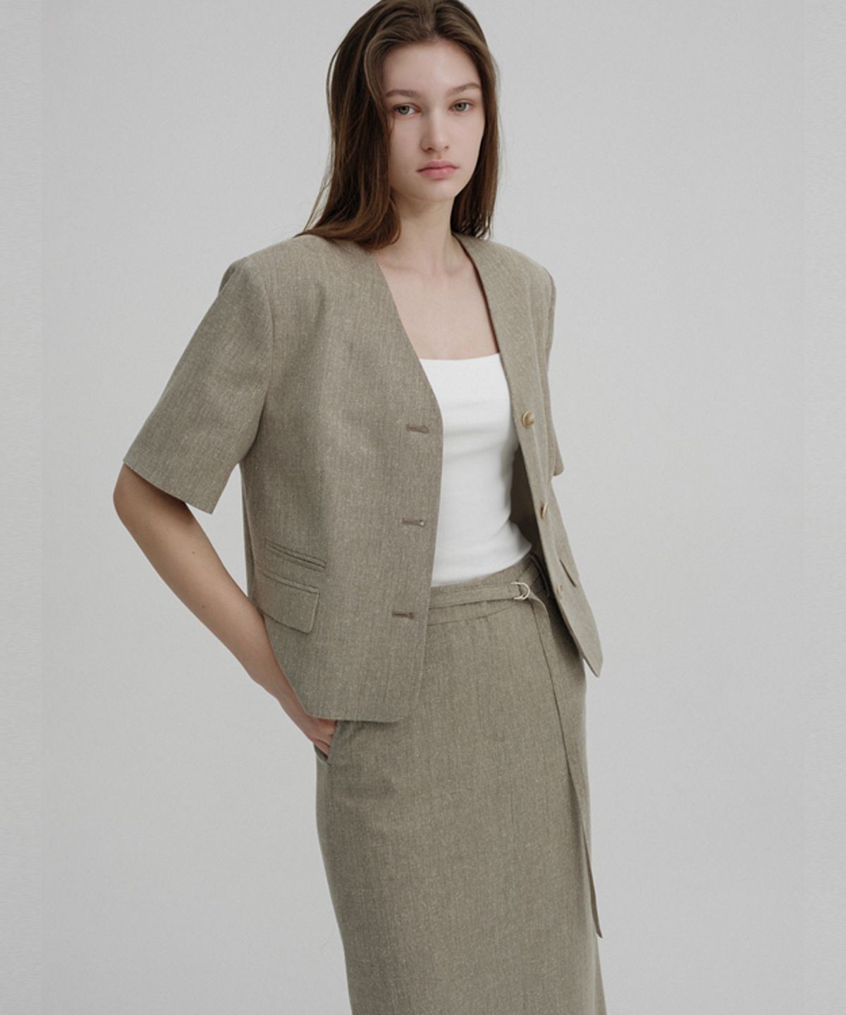 아바몰리(AVA MOLLI) COLLARLESS HALF SLEEVE JK (BEIGE)