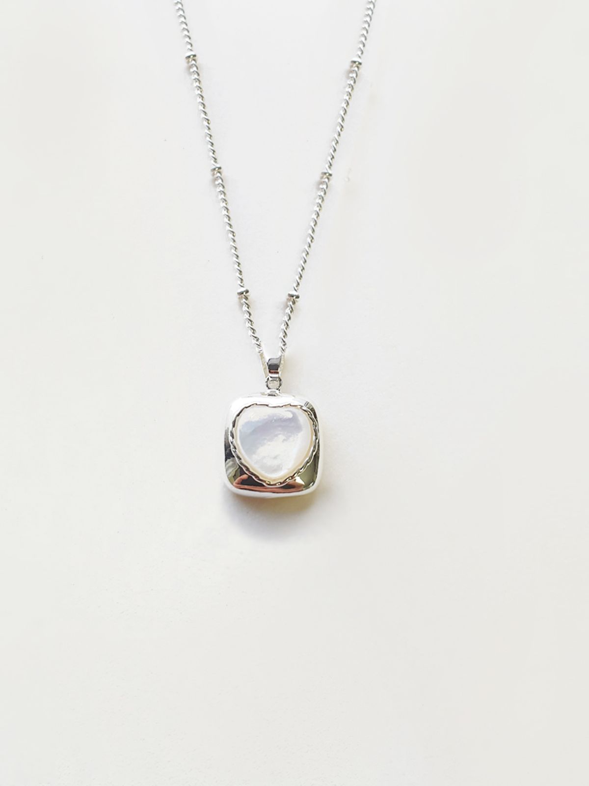 소수(SOSOO) Silver Square Heart Necklace 실버 스퀘어 하트 목걸이