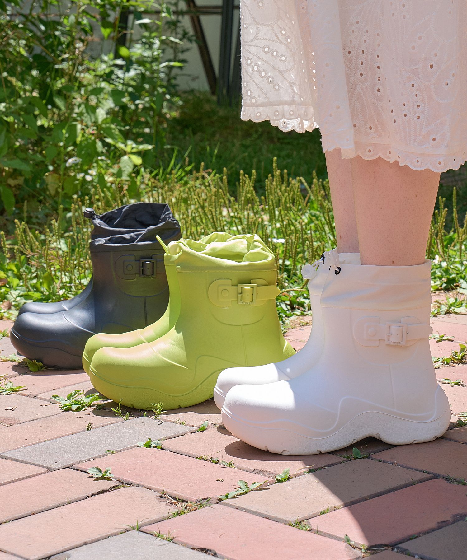 SHOEHI ■ Rose String Belt Rain Boots (3 Colors) MUSINSA公式 | SHOEHI Rose String Belt Rain Boots (3 Colors)_