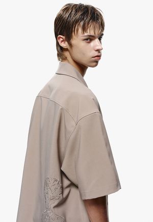 에곤쉴레 아트워크 하프 셔츠 브라운 ZG3SH308BR