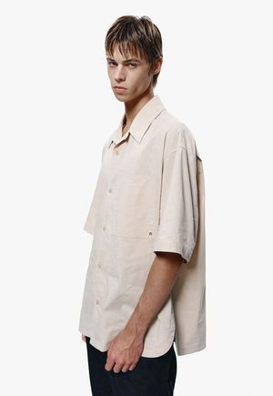오픈 카라 린넨 하프 셔츠 베이지 ZG3SH332BE
