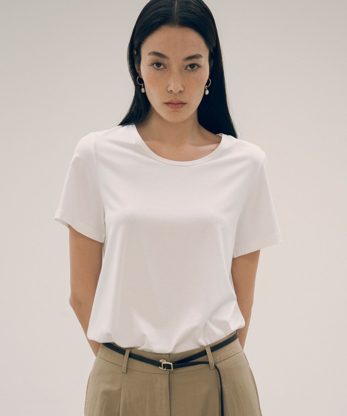 시야쥬(SIYAZU) SITP5154 실켓 루즈핏 U넥 반팔티_Ivory