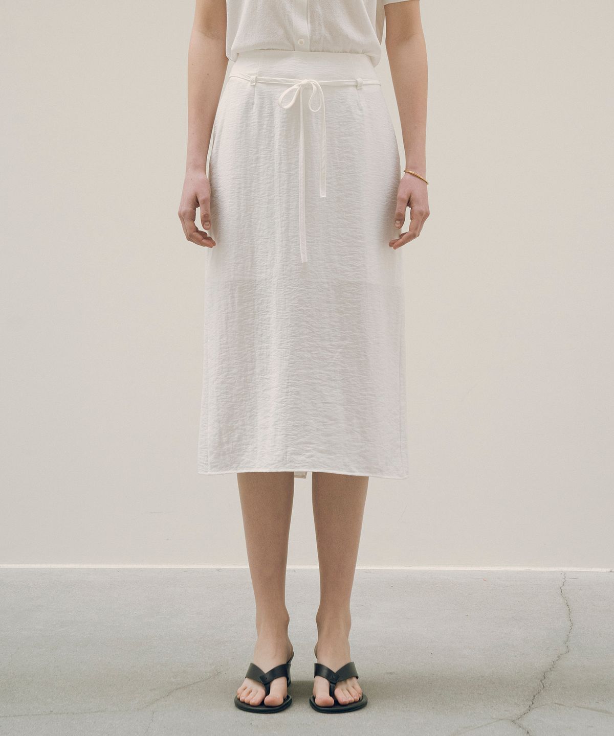 시야쥬(SIYAZU) SIST9039 라운지 실키 스커트_White