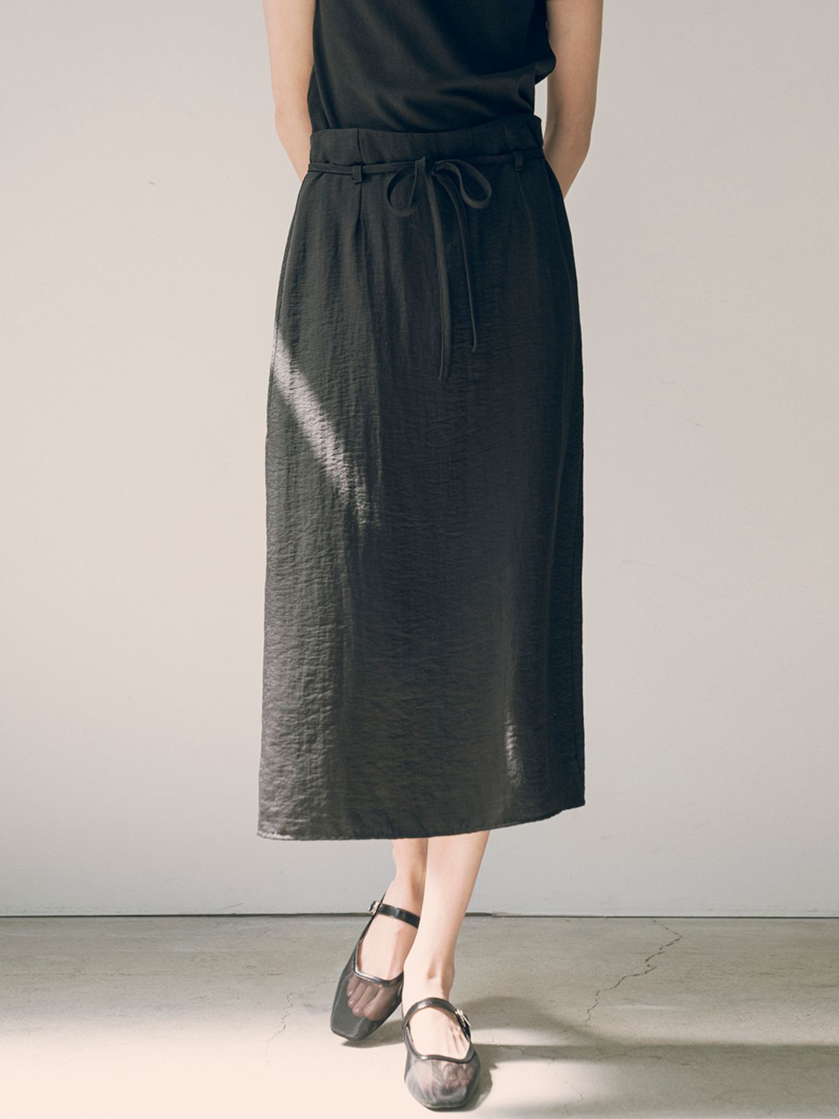 시야쥬(SIYAZU) SIST9039 라운지 실키 스커트_Black