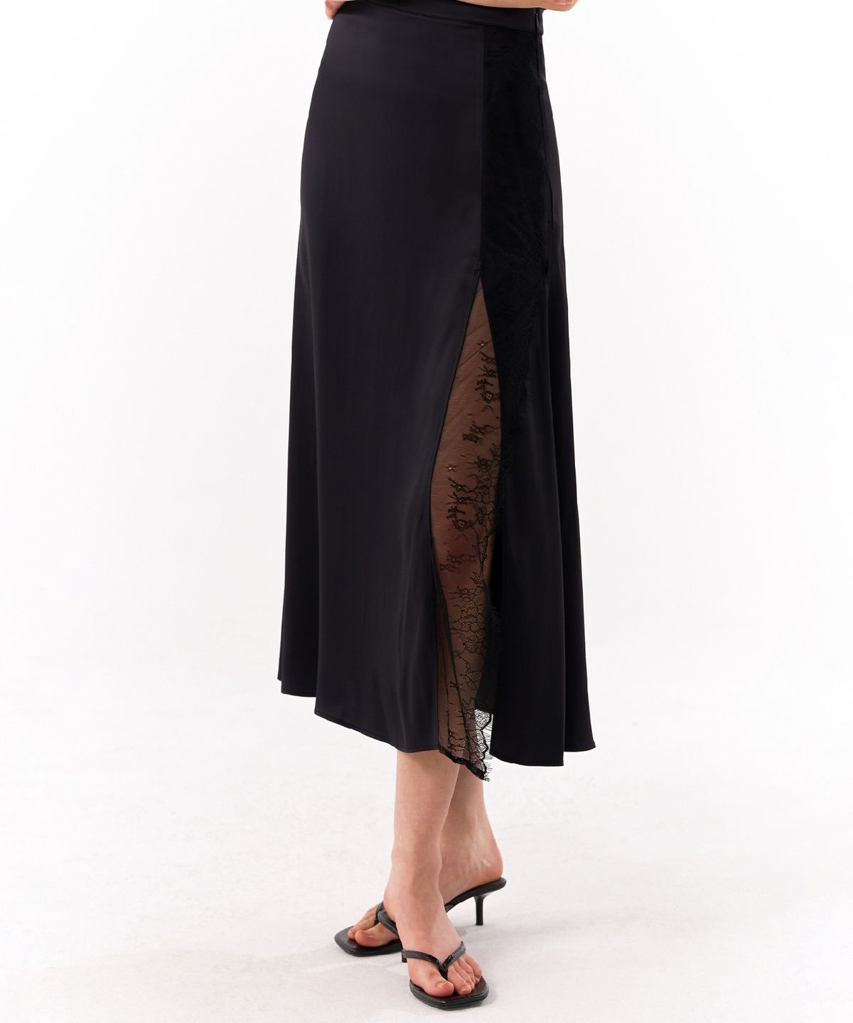 레트흐드레뚜왈(LETTRE DE LE TOILE) Elodie lace front-slit skirt (black)