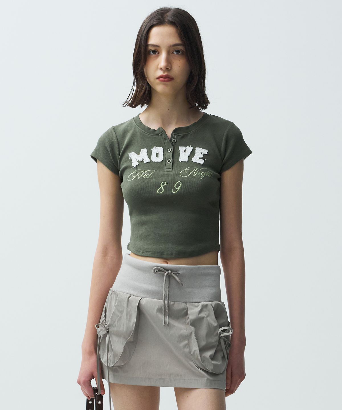 미드나잇 무브(MIDNIGHT MOVE) henley neck t (khaki)