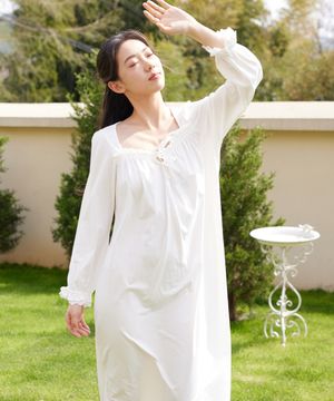 프릴 스퀘어넥 원피스