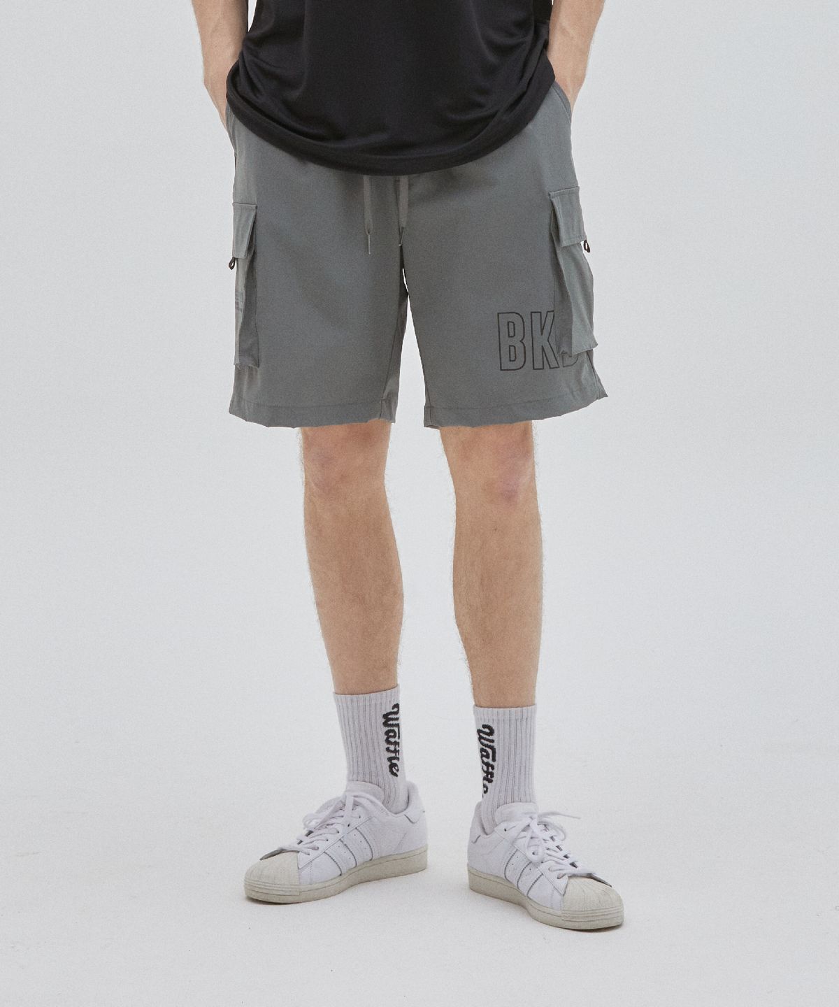 벙커버스터(BUNKERBUSTER) 워딩 카고 쇼츠 DARK KHAKI (MO7PU485-049)