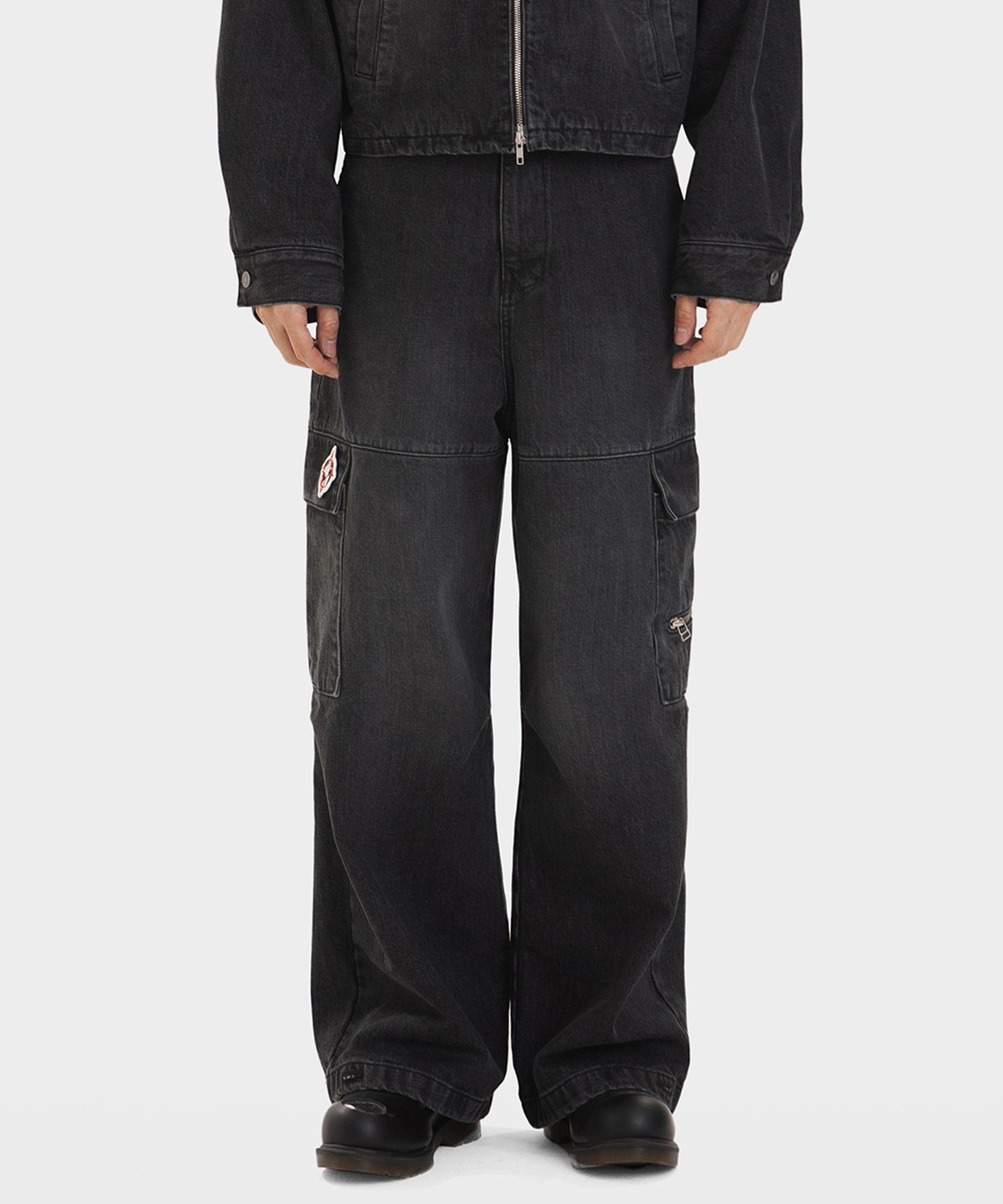 Shop Pants at MUSINSA
