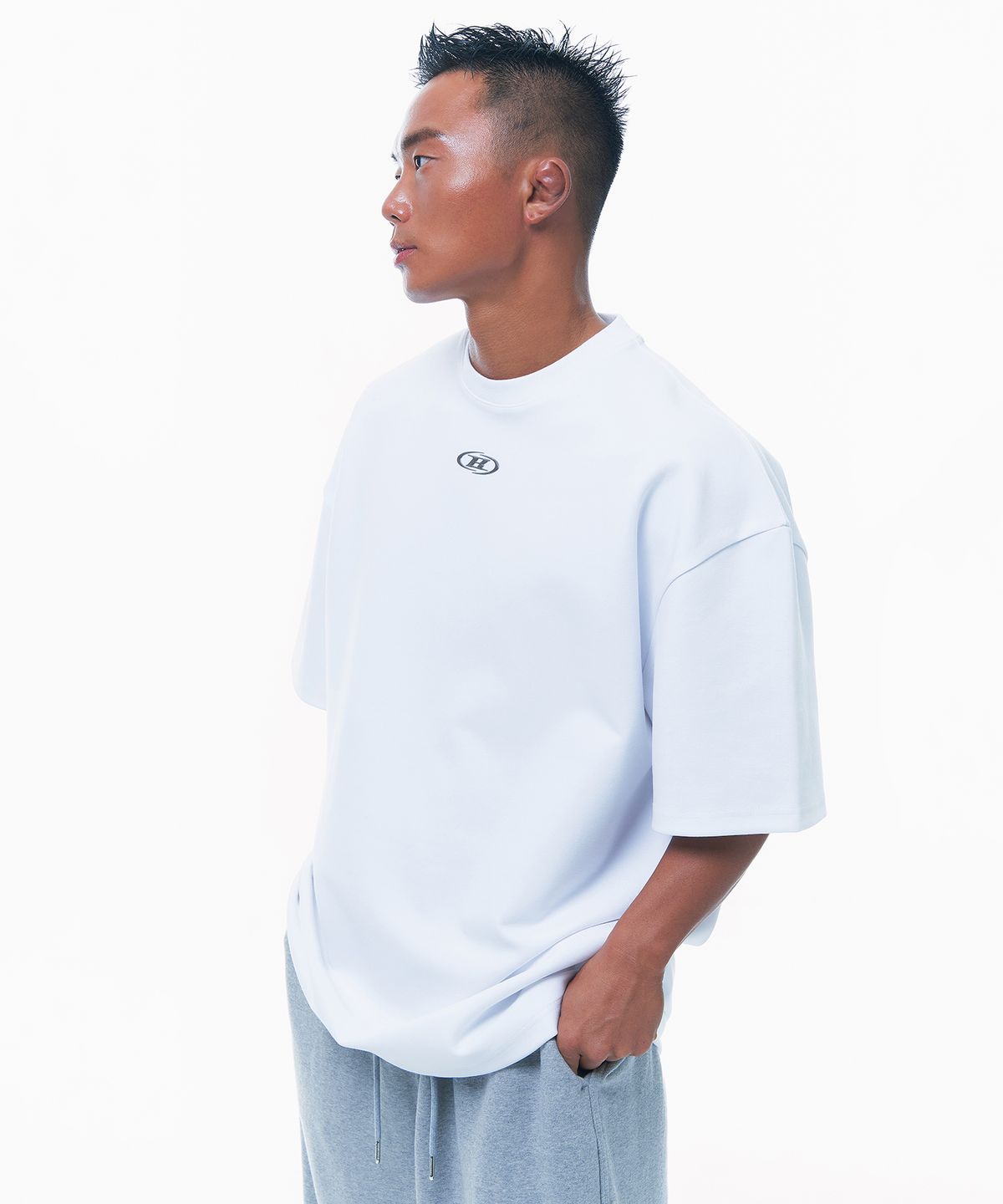 본투윈(BORN TO WIN) SILVER B OVER FIT T-SHIRTS [WHITE]