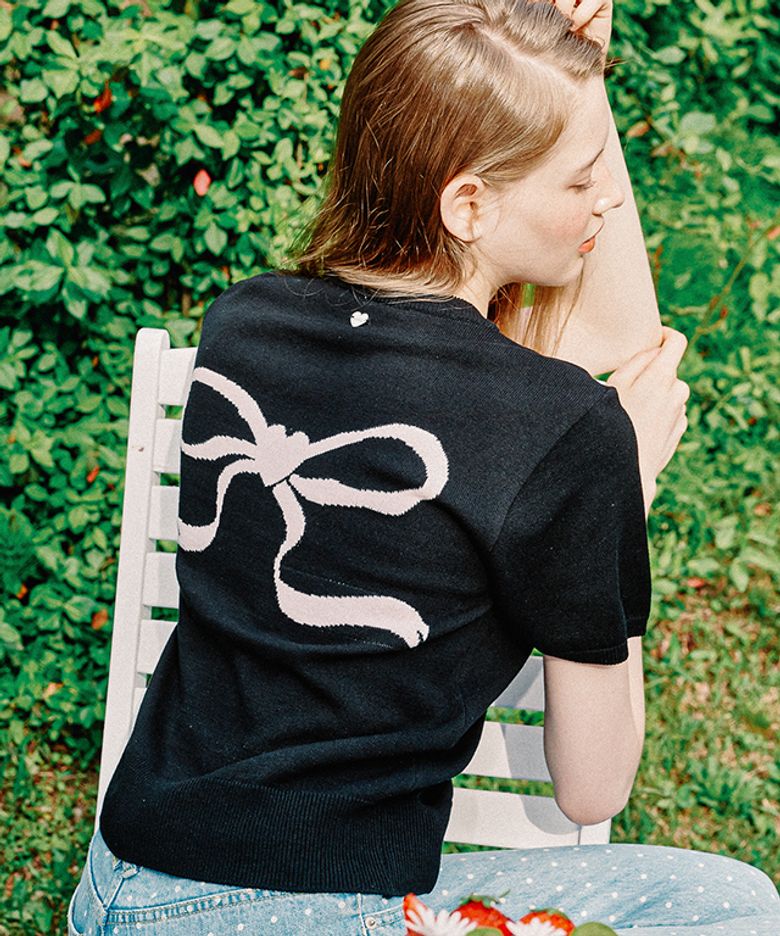 HEART RIBBON JACQUARD SHORT SLEEVE KNIT BLACK