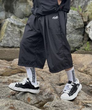 나일론 투턱 버뮤다 팬츠 (블랙)