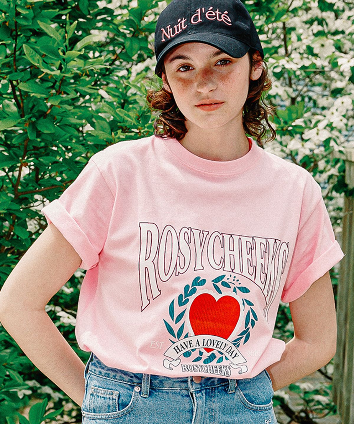 론론(RONRON) ROSY CHEEKS HEART LAUREL BASIC FIT T SHIRT PINK