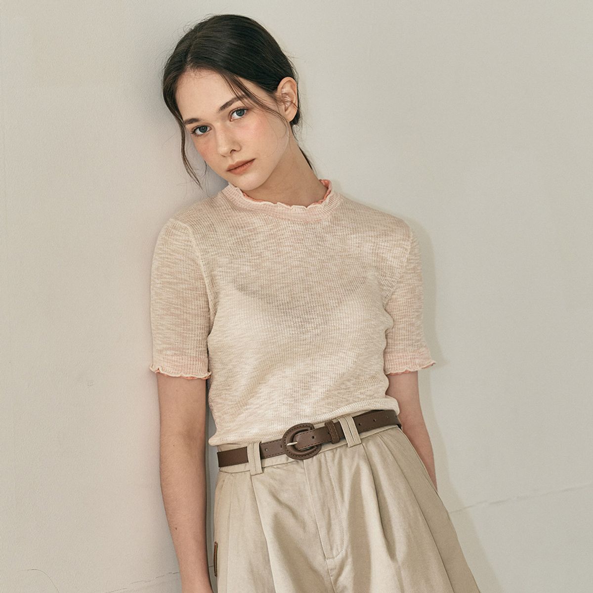 웬스데이딜라잇(WEDNESDAY DELIGHT) WD_Slim shirring sleeve top_IVORY