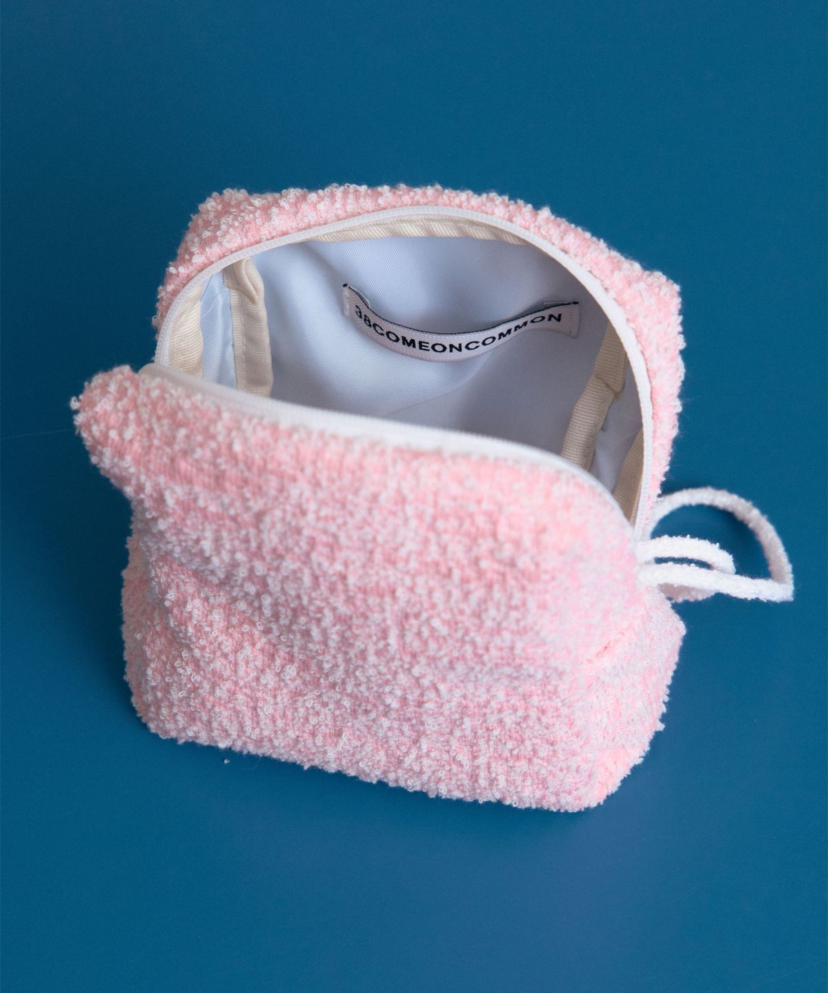 38컴온커먼(38COMEONCOMMON) Boucle Pouch (Light Pink)