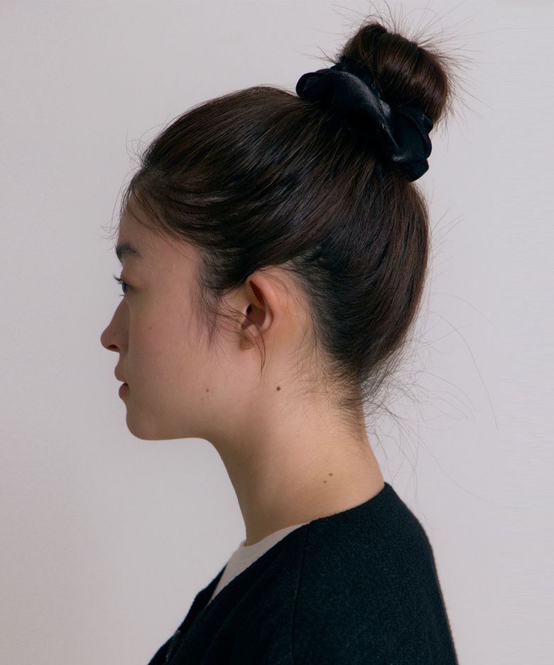 Sheer Scrunchie (Shine Black)