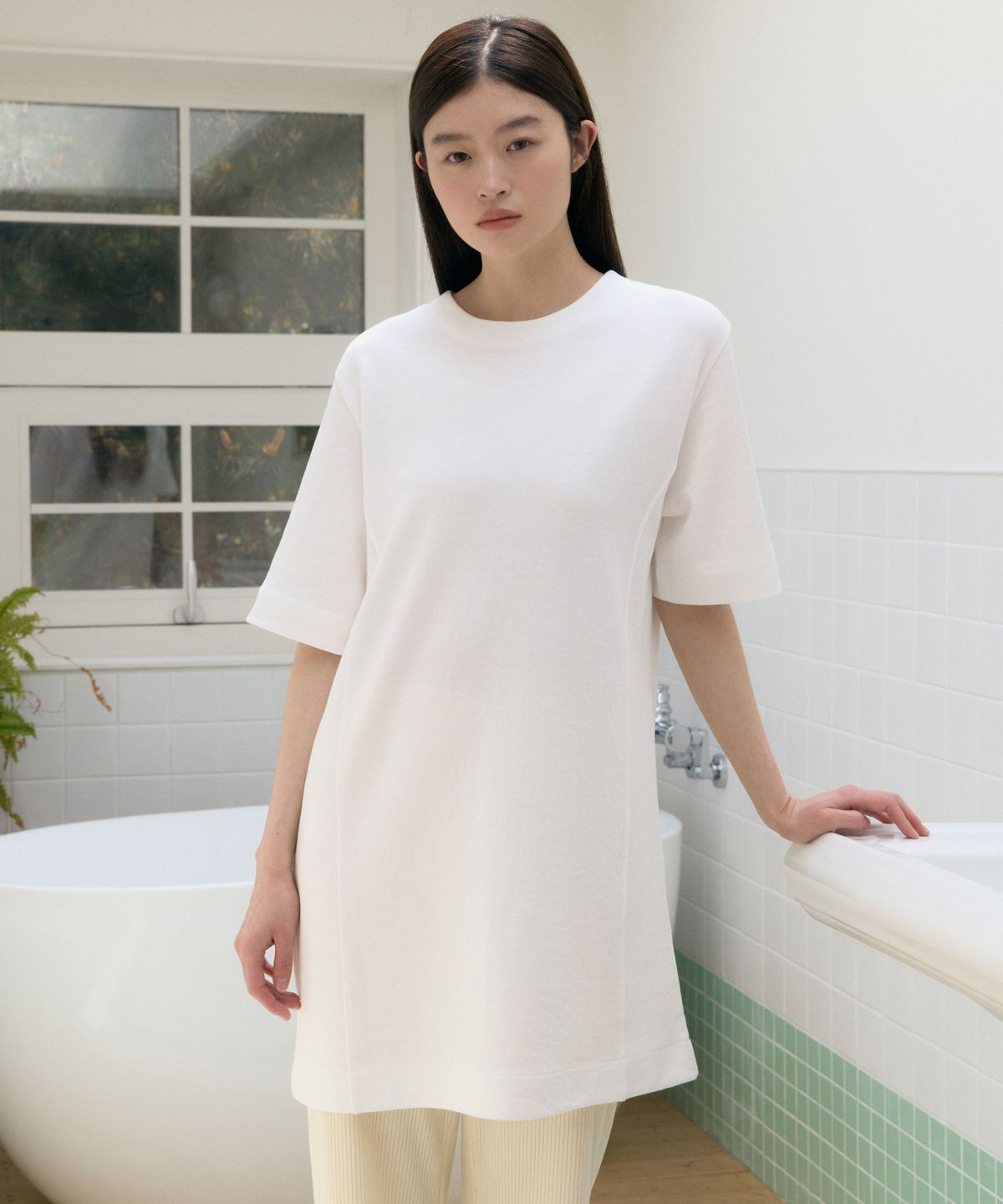 38컴온커먼(38COMEONCOMMON) Half Sleeve Stitch One-Piece (White)