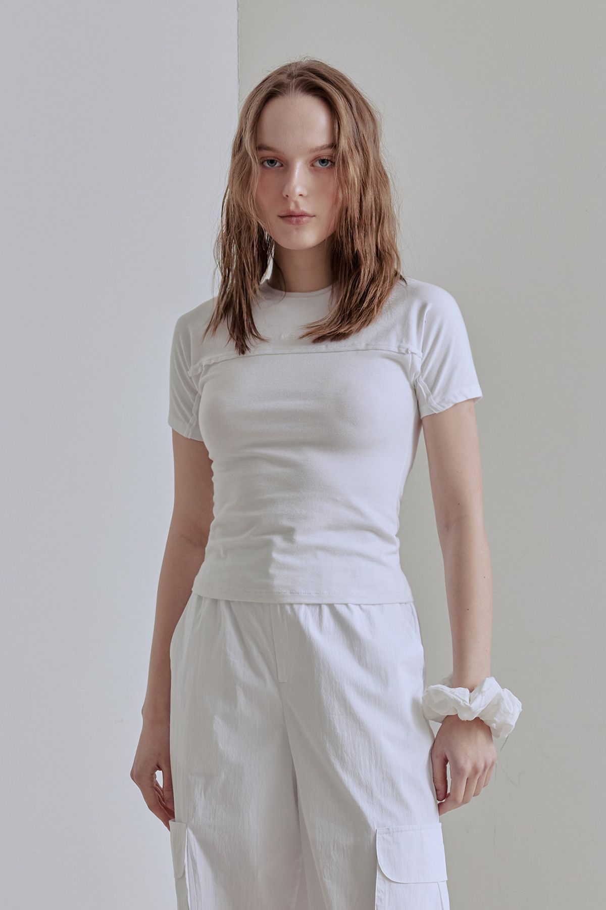 애프터아워즈(AFTERHOURS) RAW CUT LINE HALF TOP (WHITE)
