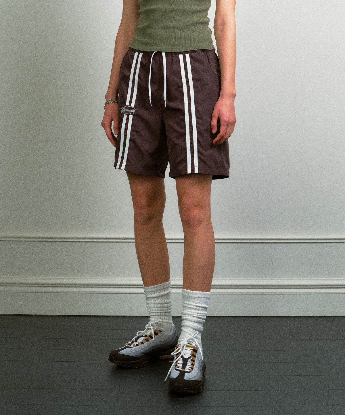 리트리버클럽(RETRIEVER CLUB) TWO LINE SHORT PANTS [BROWN]