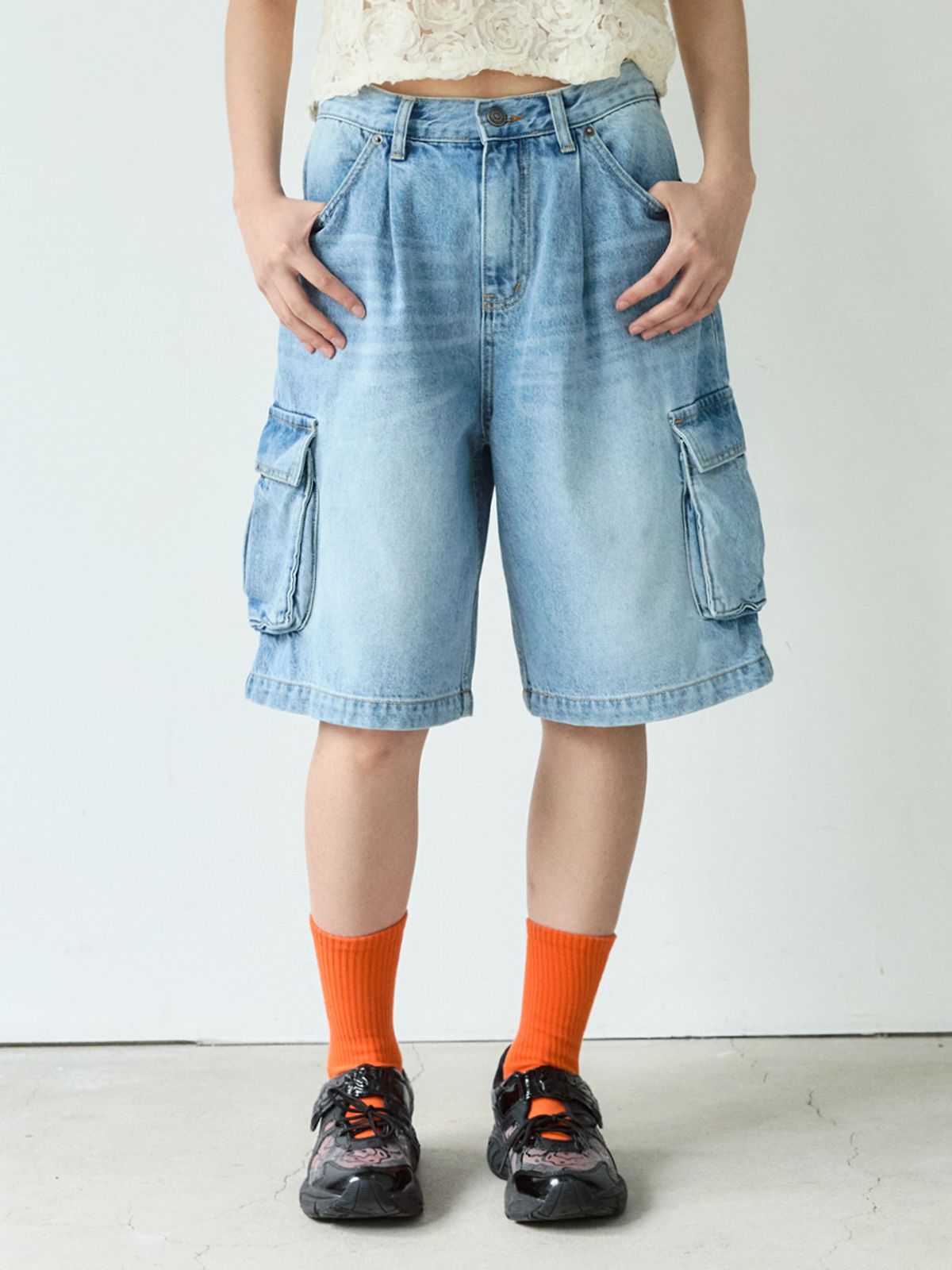 시엔느(SIENNE) Cargo Denim Shorts (Blue)