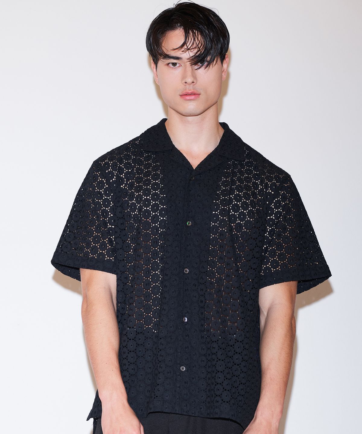 핀스드룩(FINSDRUCK) MULTI HOLE LACE OPEN COLLAR SHIRTS(BLACK)