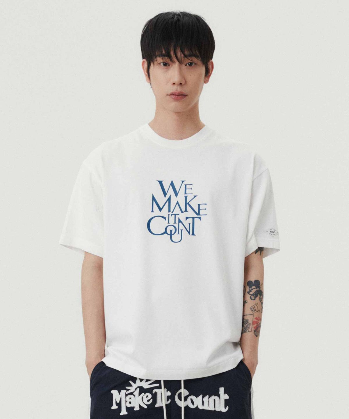 더블유엠씨(WMC) 프렌치 레터링 티셔츠_WHITE