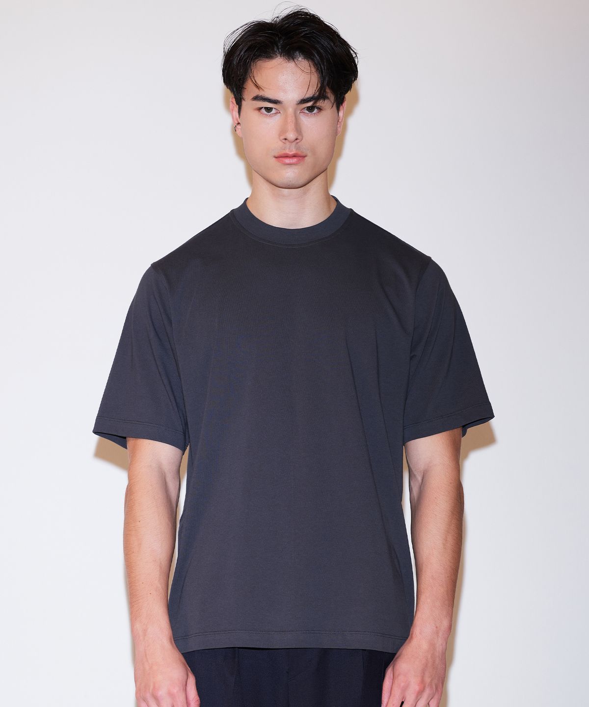 핀스드룩(FINSDRUCK) CLERESTORY MOKE NECK TOP(DARK GREY)