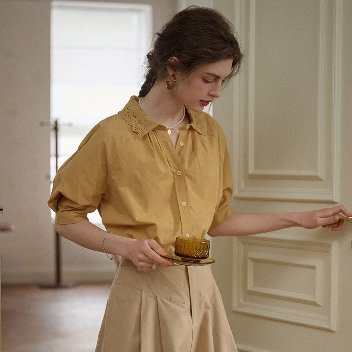 심플레트로(SIMPLE RETRO) SR_Lace envelope design shirt_YELLOW