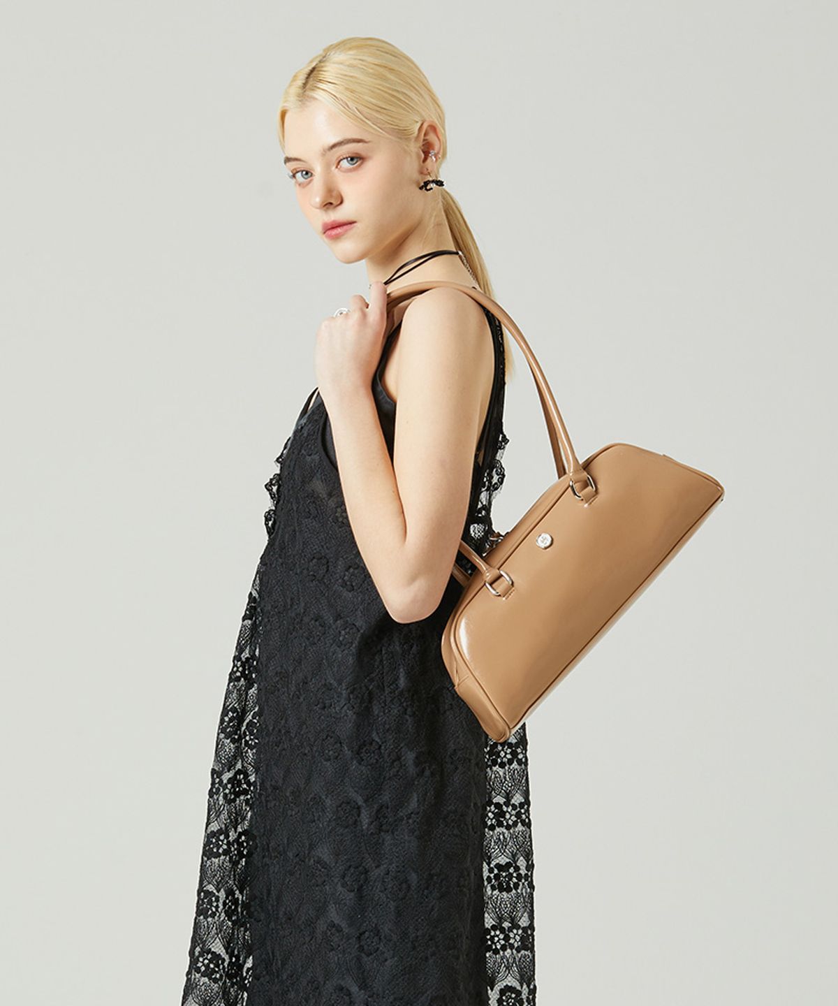 아오아오(AOAO) MYSTIC BEIGE