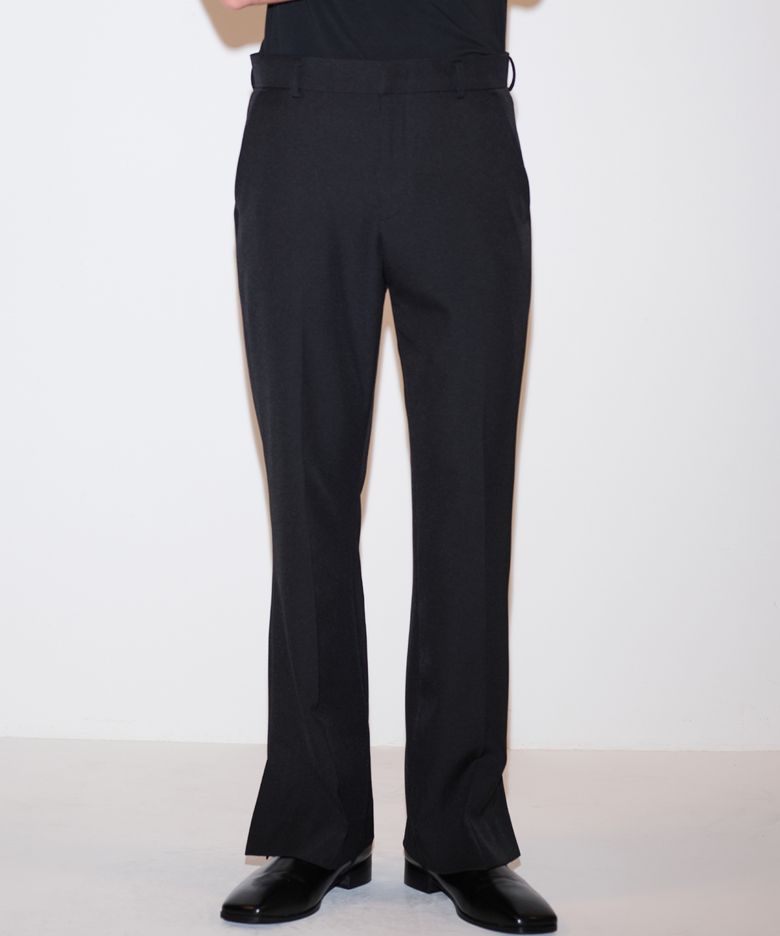 EDGE SLIT ROCK VIBE BOOT CUT SLACKS(BLACK)