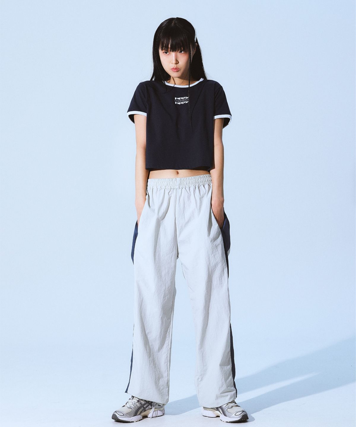 에이치피피와이(HPPY) CROPPED LOGO RINGER TEE - NAVY