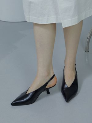 BOP24207 포인트 토 커브 힐 슬링백 / 2 COLORS