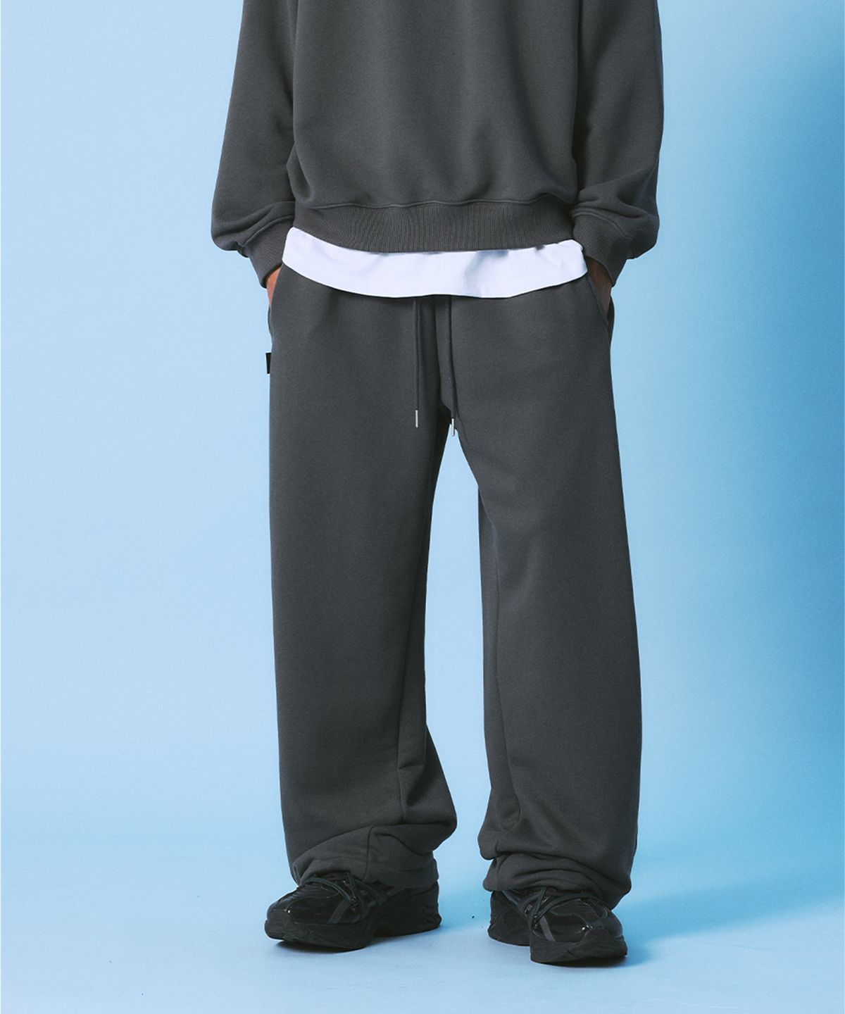 에이치피피와이(HPPY) STRING JOGGER SWEAT PANTS - CHARCOAL