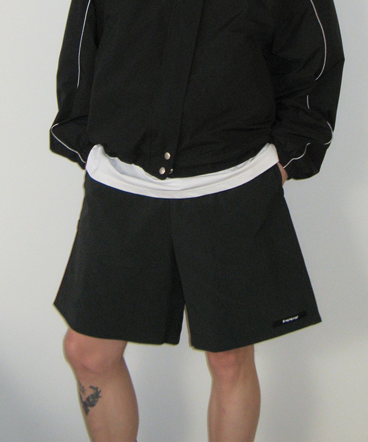 에이치피피와이(HPPY) (MEN) LOGO POINT NYLON SHORTS - BLACK