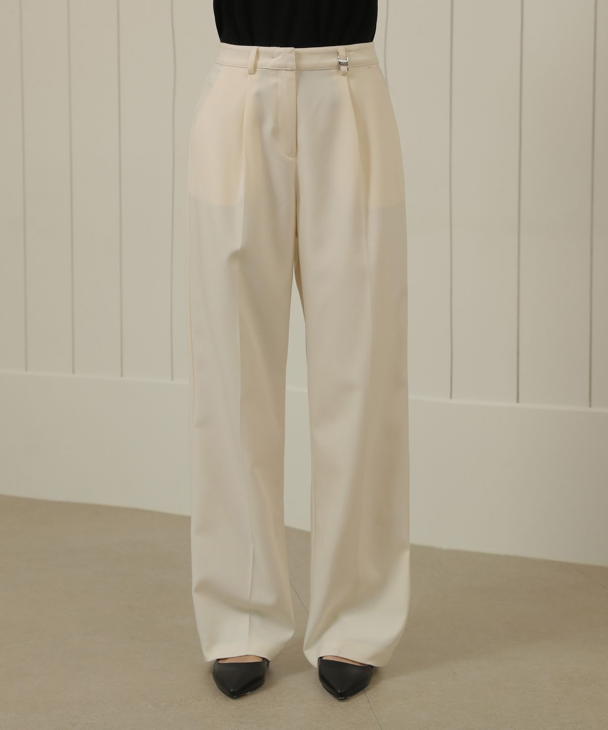 논앤논(NON AND NON) Classic One tuck Slacks_NSSL462 (Cream)