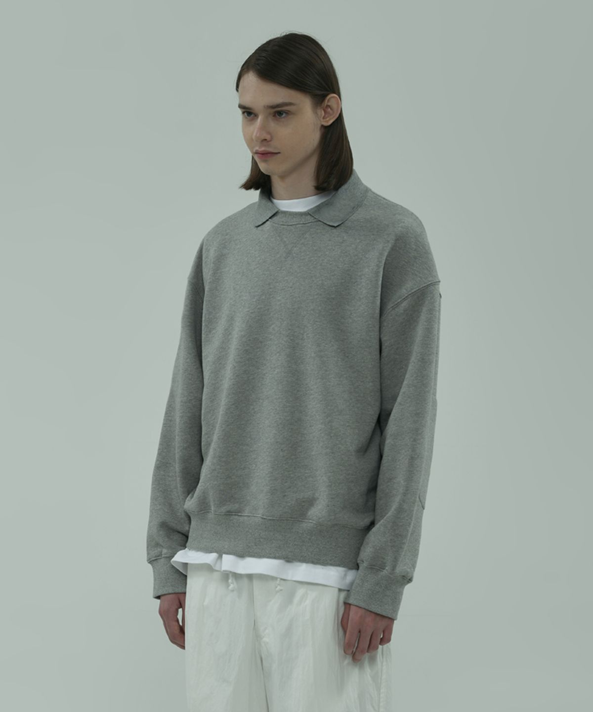 아이아우어(IOUWER) collared sweatshirt gray