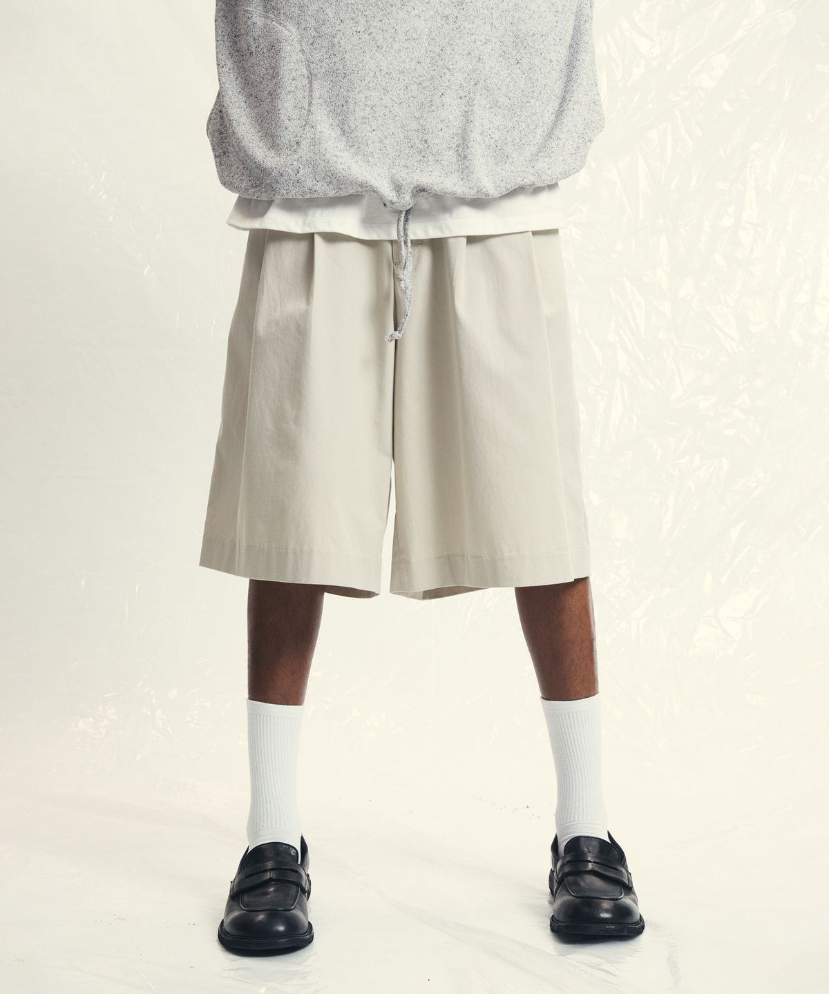 아이아우어(IOUWER) bermuda pants beige