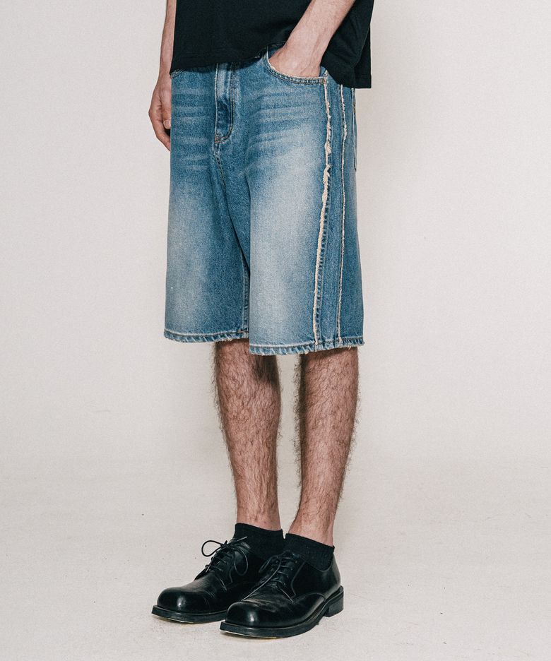 사이드 컷 오프 데님 하프 팬츠_블루