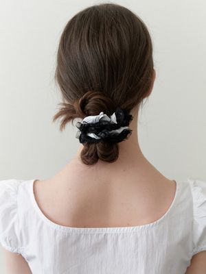 bella lace scrunch - white