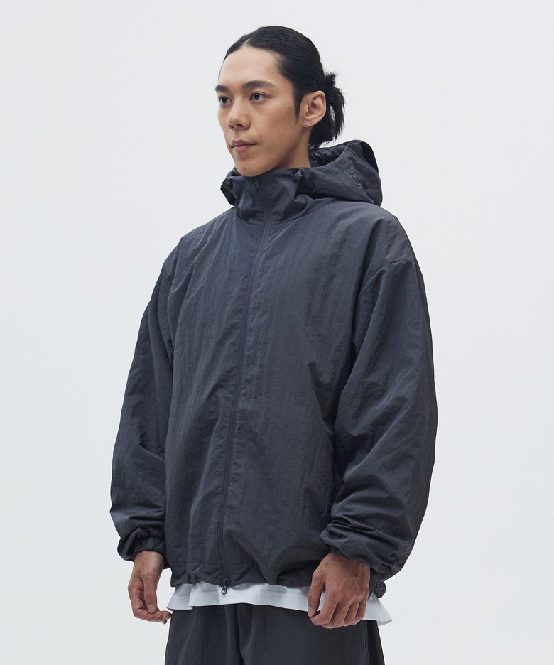 TRAVEL RIPSTOP JACKET (CHARCOAL)